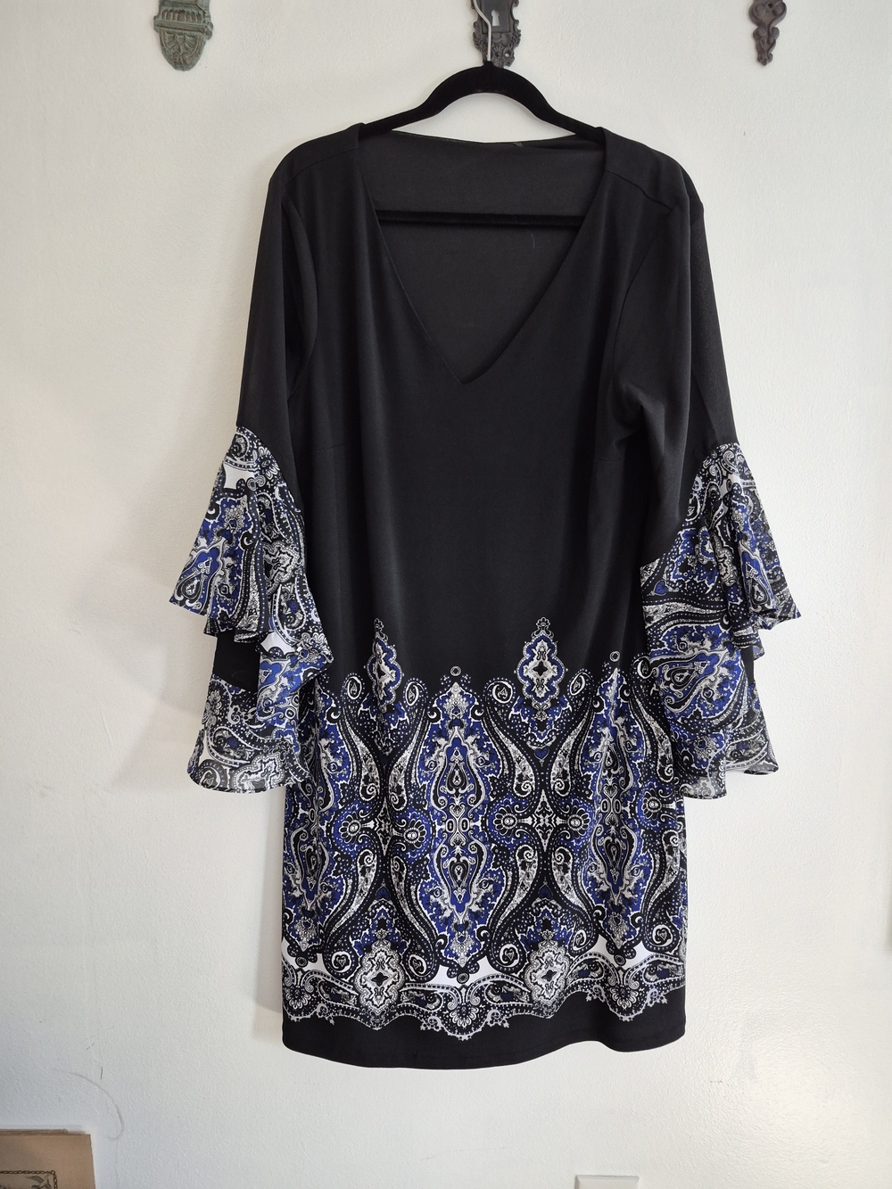 Black and Blue Paisley 3/4 Bell-Sleeve Women’s Midi Dress - XXL